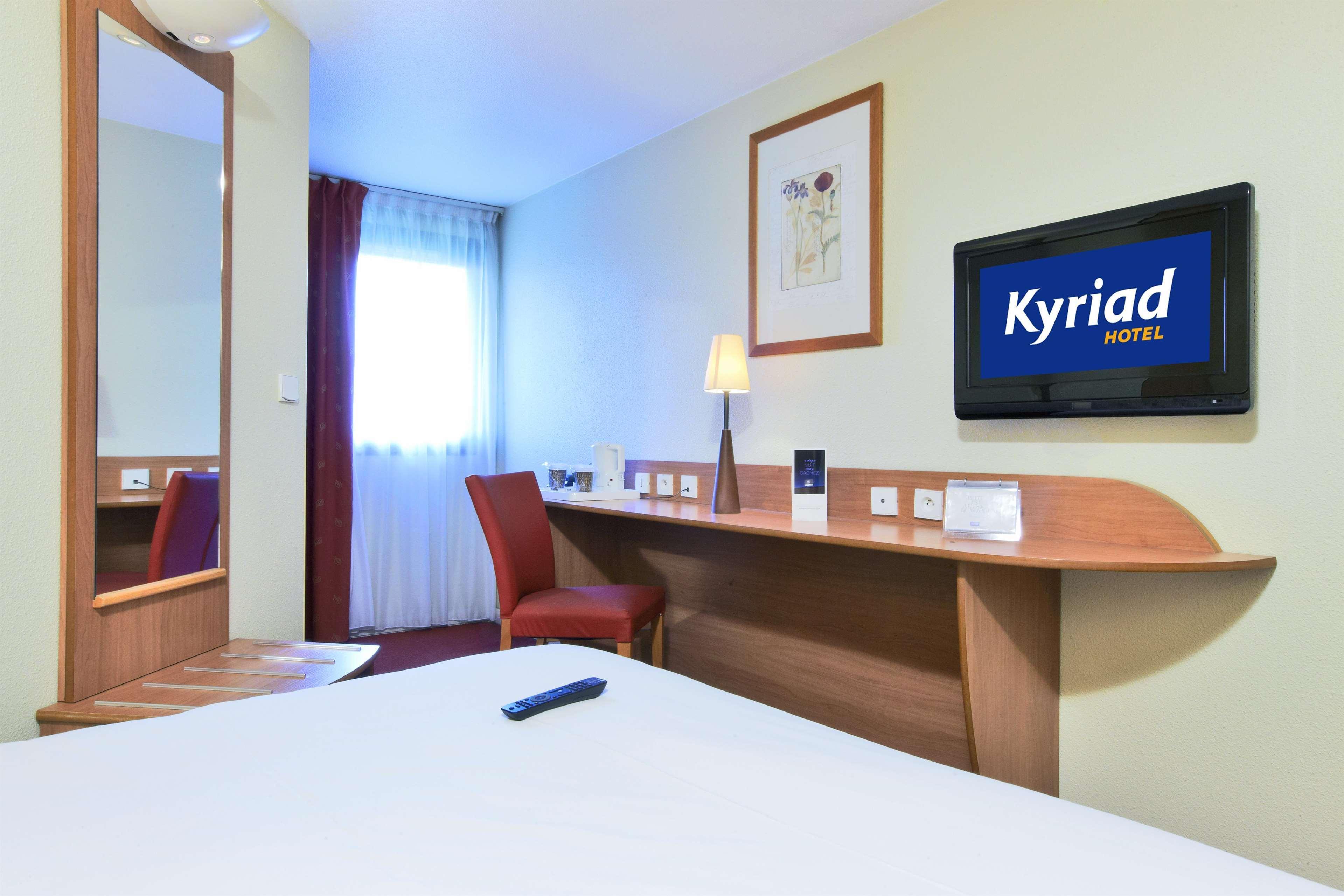 Kyriad Geneve St-Genis-Pouilly Сен-Жени-Пуйи Экстерьер фото